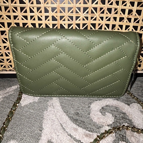 NWT Bebe Diamond quilted crossbody bag - Picture 3 of 9